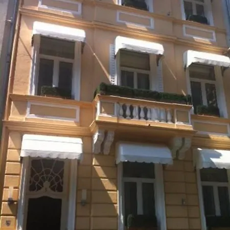 Buchholz Downtown 3*