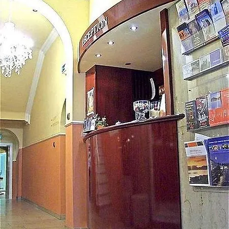 Hotel Buchholz Downtown 3*