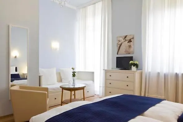 Buchholz Downtown Szálloda 3*