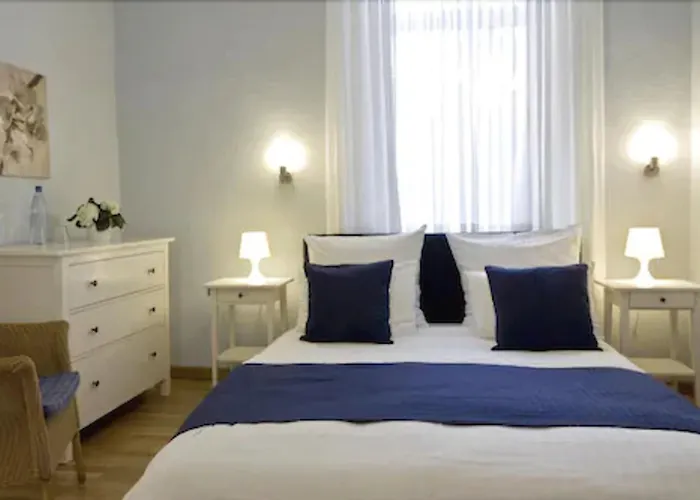 Buchholz Downtown Szálloda 3*