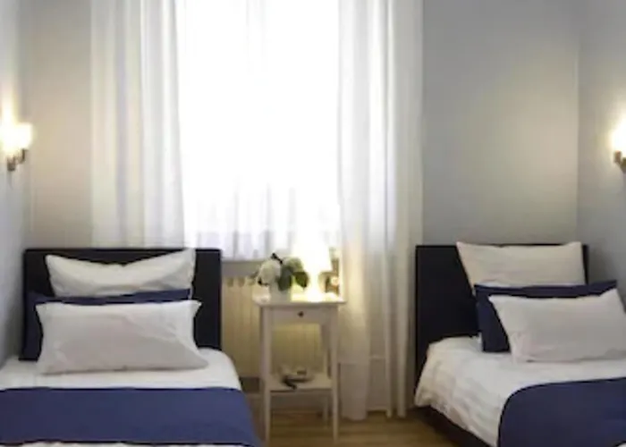 Buchholz Downtown Szálloda 3*