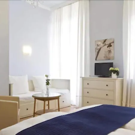 Hotel Buchholz Downtown Kolonia